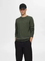 30092024165152.sel__4535173__front1-thumbnail-2000×2000-80.webp