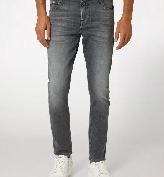 Super Skinny Chris Gris Guess