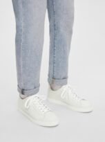 sel__4614604__front1
