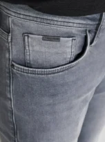 MMDT00241-FA750583-9001-1-W02101_03